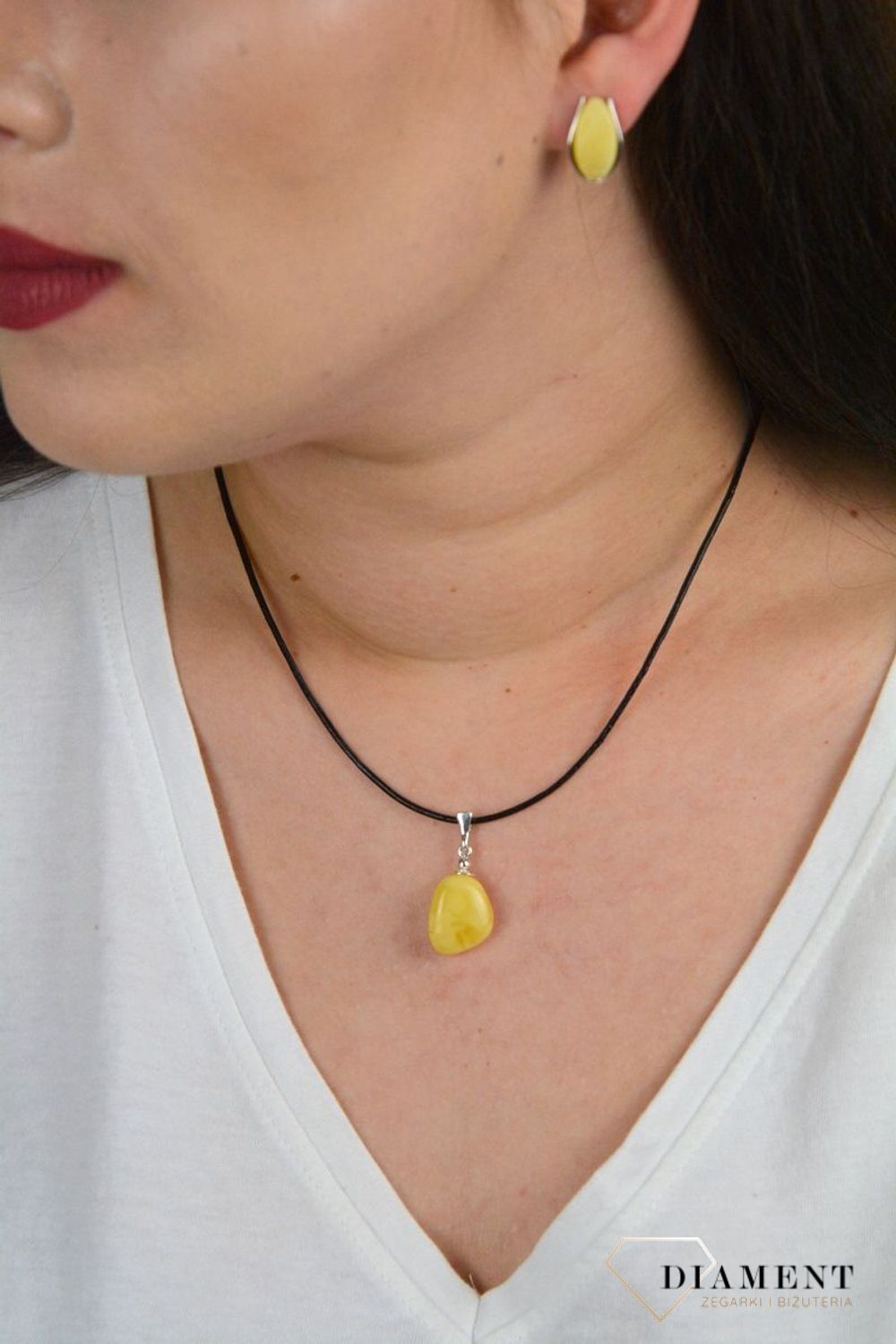 Zawieszka bursztyn w miodowym, mlecznym kolorze DIA-ZAW-4548-925.jpg