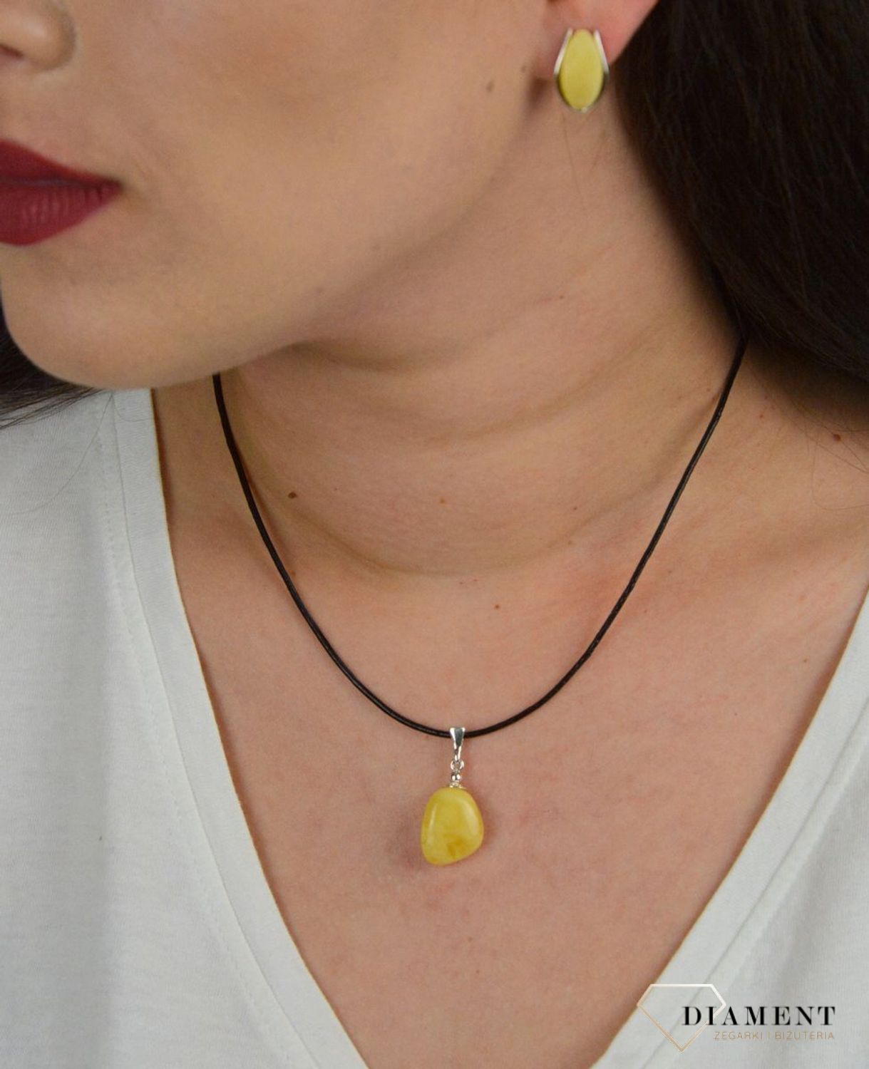 Zawieszka bursztyn w miodowym, mlecznym kolorze DIA-ZAW-4548-925.jpg