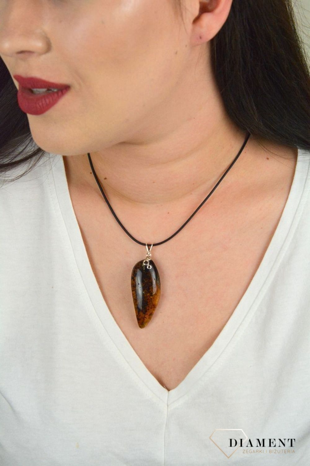 Zawieszka z dużym bursztynem wzór ze srebrem DIA-ZAW-4549-925.jpg