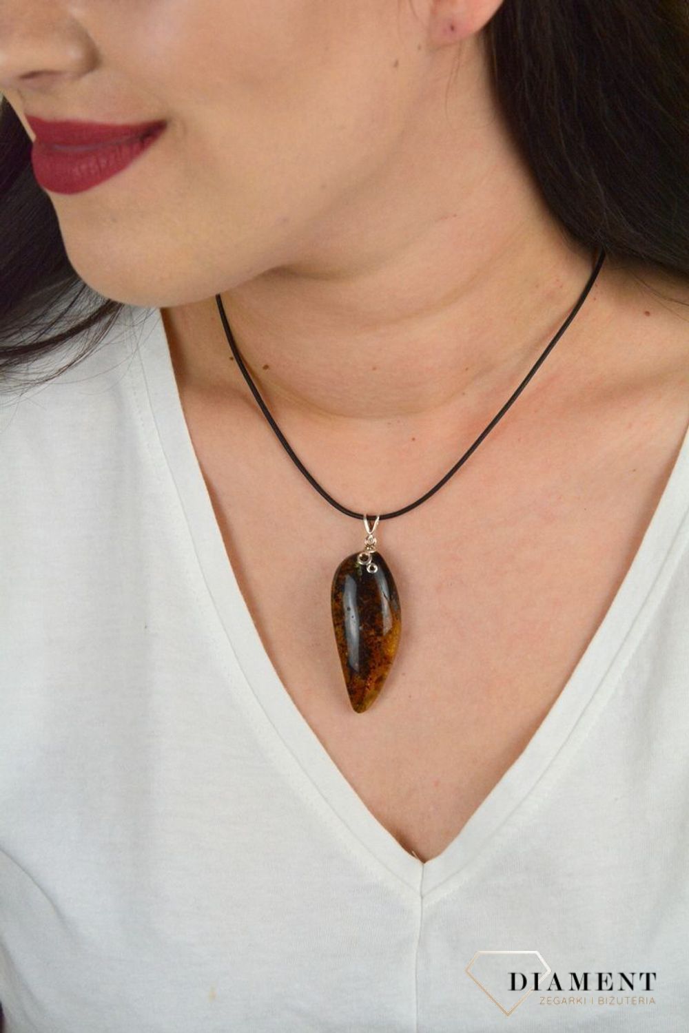 Zawieszka z dużym bursztynem wzór ze srebrem DIA-ZAW-4549-925.jpg
