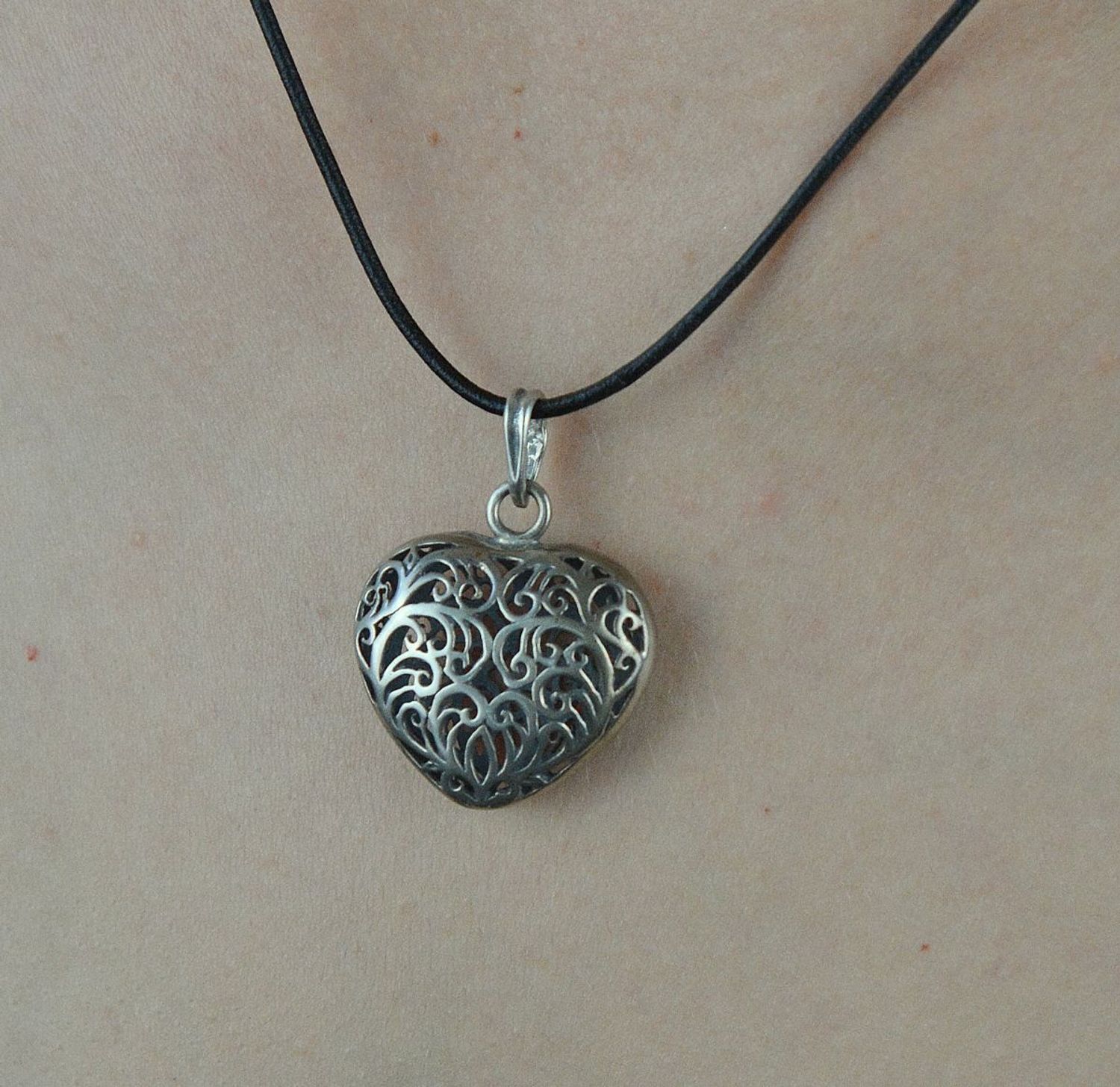 Srebrna zawieszka serce ażurowe DIA-ZAW-4599-925.jpg