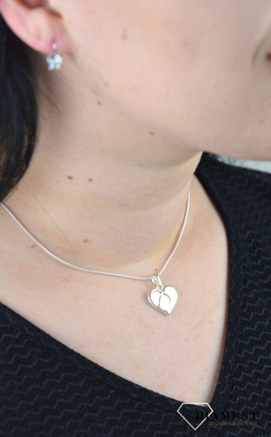 Srebra zawieszka serce ze stópkami DIA-ZAW-4600-925.jpg