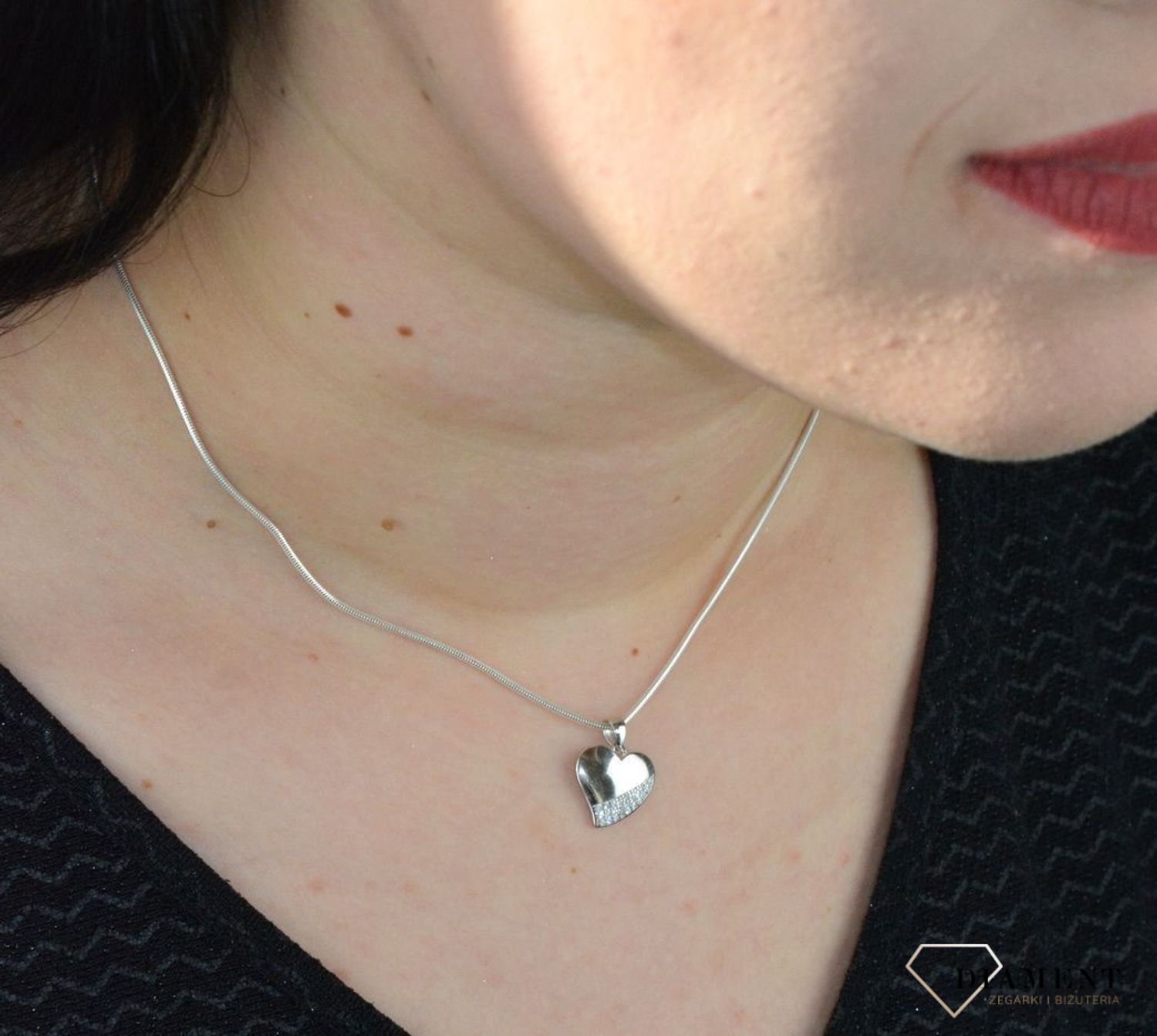 Srebrna zawieszka serduszko z cyrkoniami DIA-ZAW-4603-925.jpg