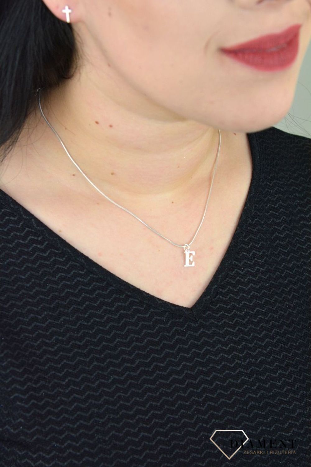 Srebrna zawieszka literka E 1 cm, 925 DIA-ZAW-4611E-925.jpg