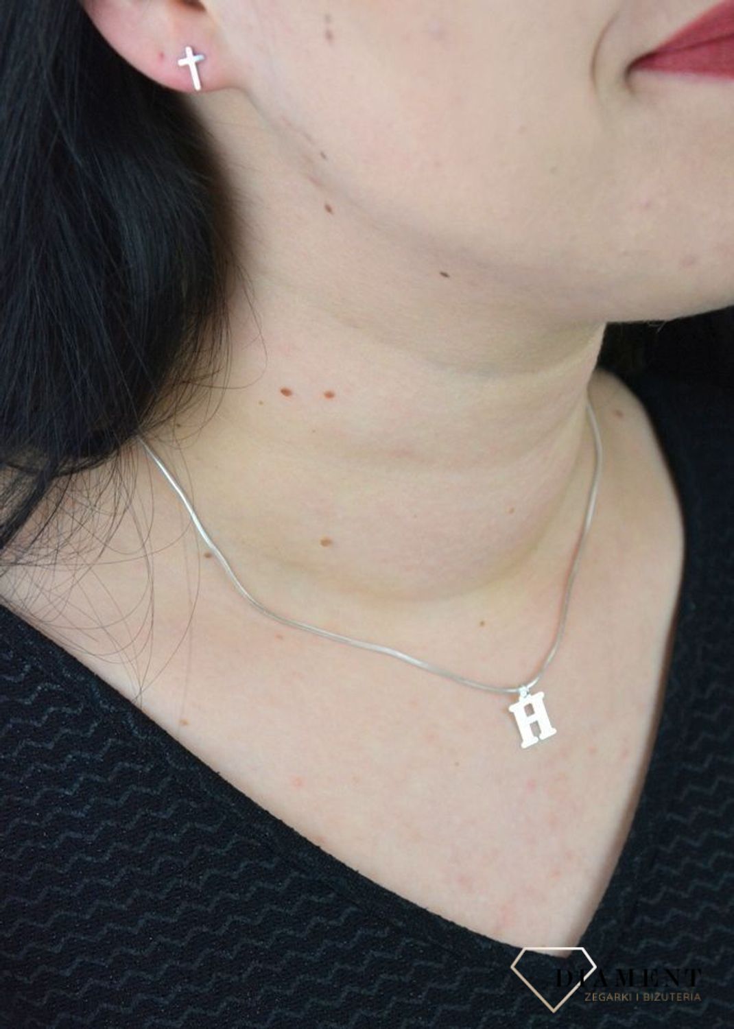 Srebrna zawieszka literka H 1 cm, 925 DIA-ZAW-4611H-925.jpg