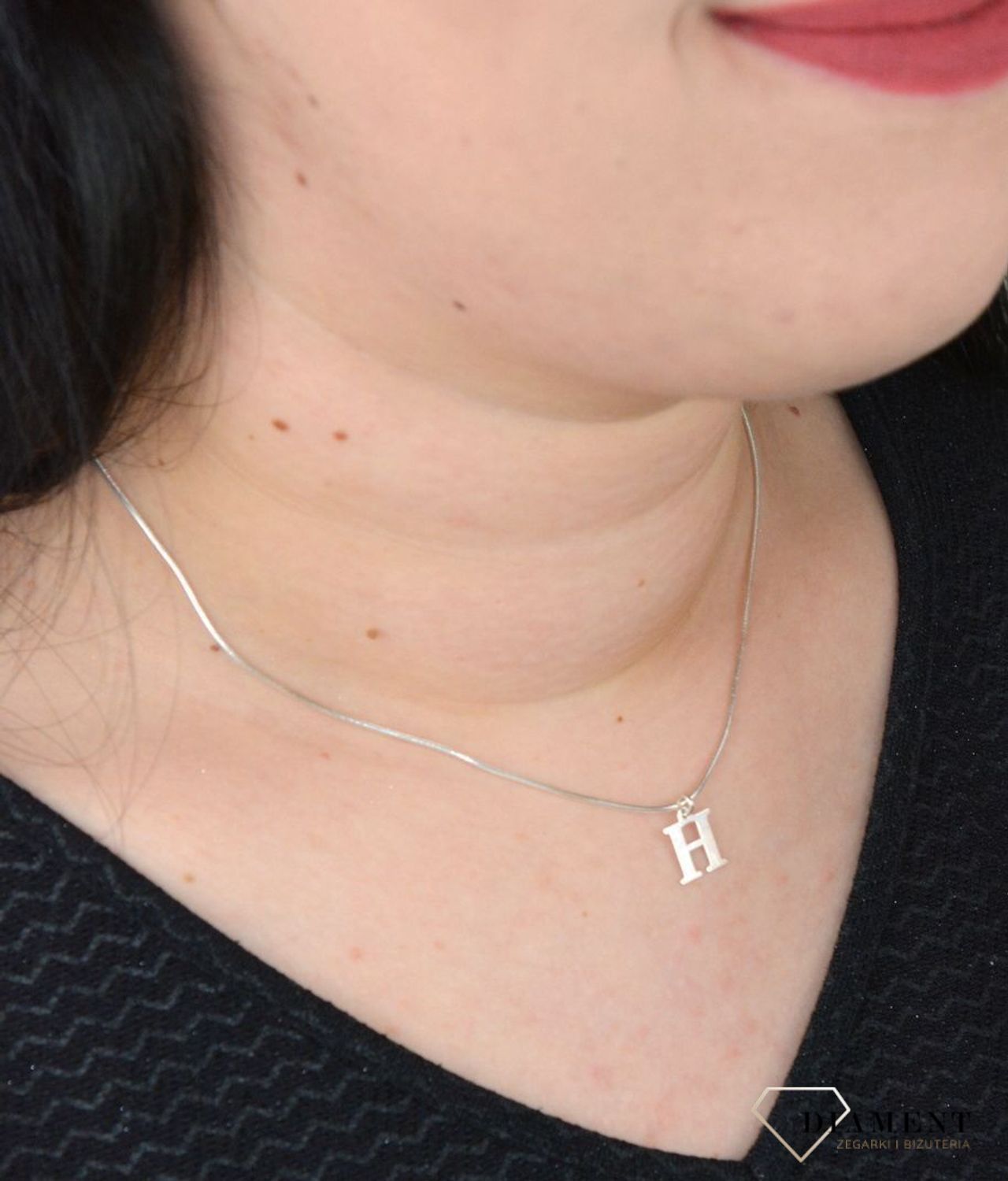 Srebrna zawieszka literka H 1 cm, 925 DIA-ZAW-4611H-925.jpg