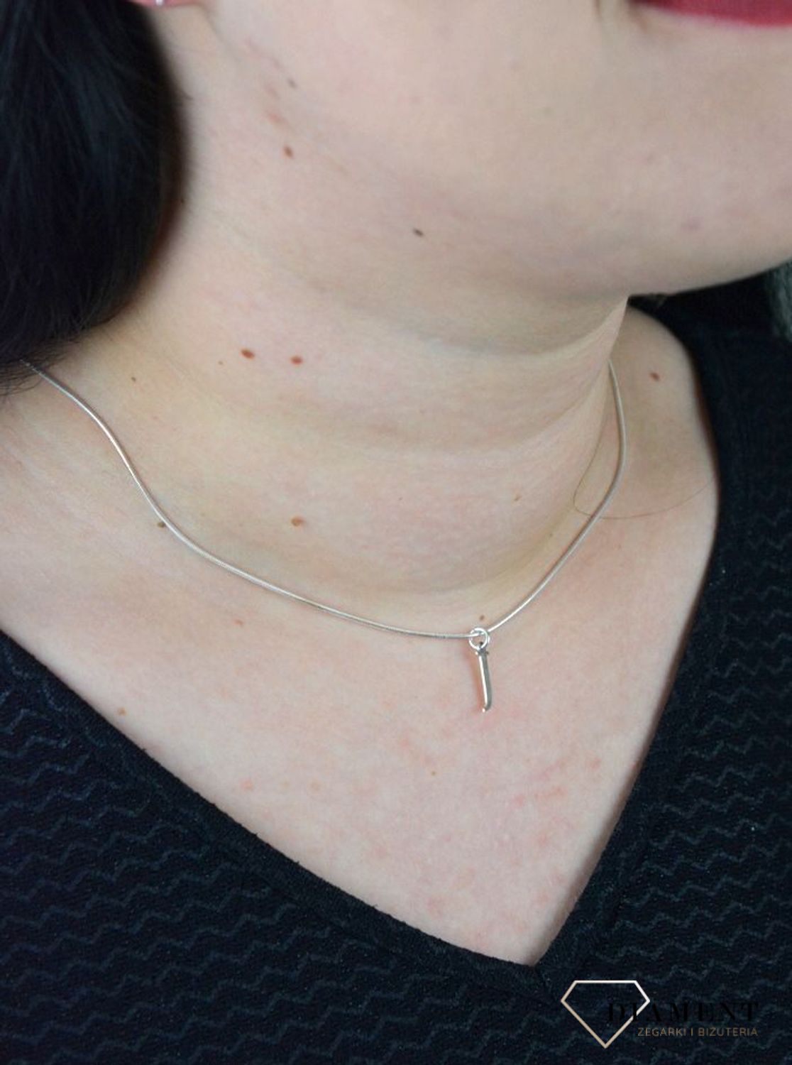 Srebrna zawieszka literka J 1 cm, 925 DIA-ZAW-4611J-925.jpg