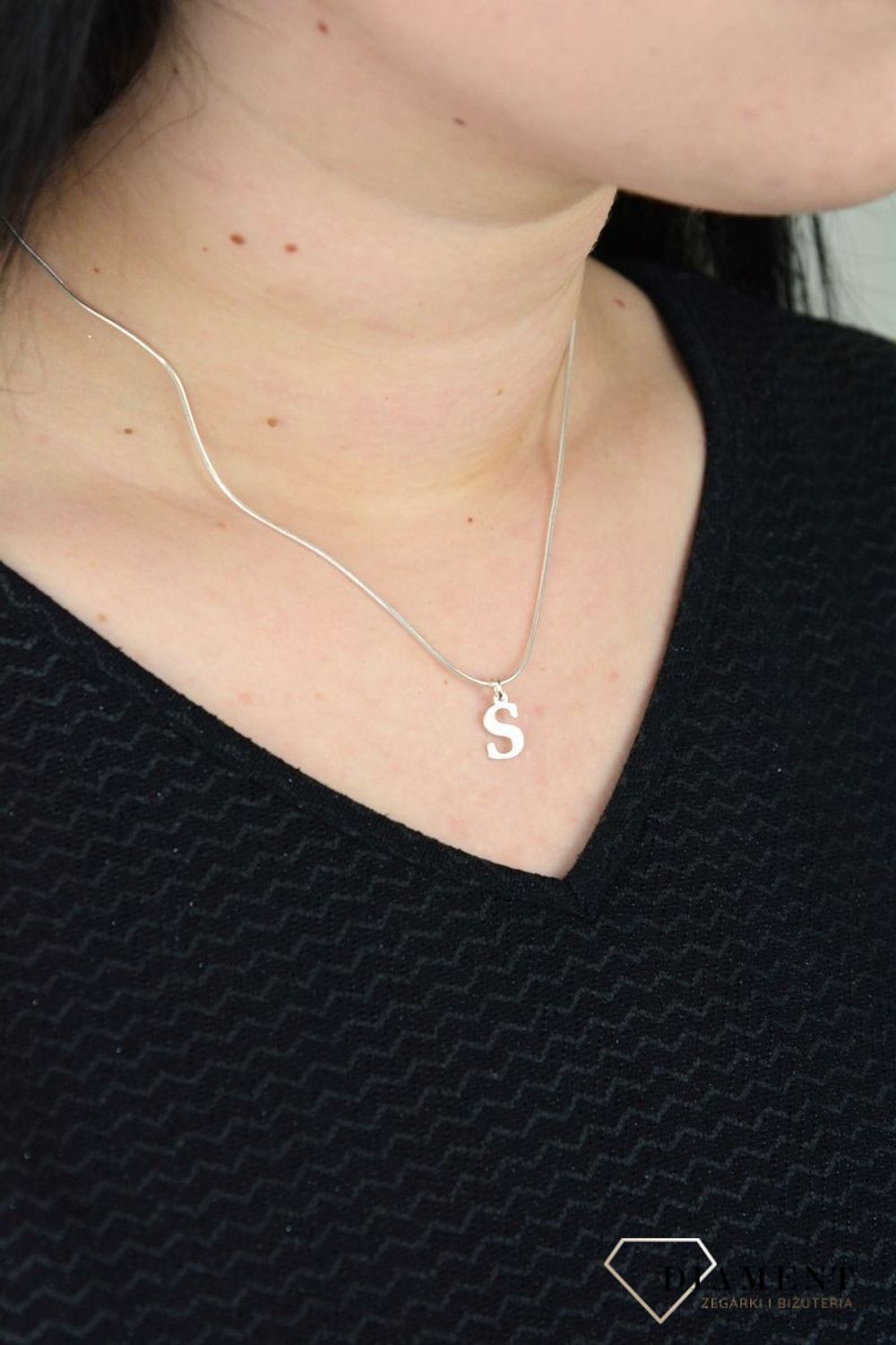 Srebrna zawieszka literka S 1 cm, 925 DIA-ZAW-4611S-925.jpg