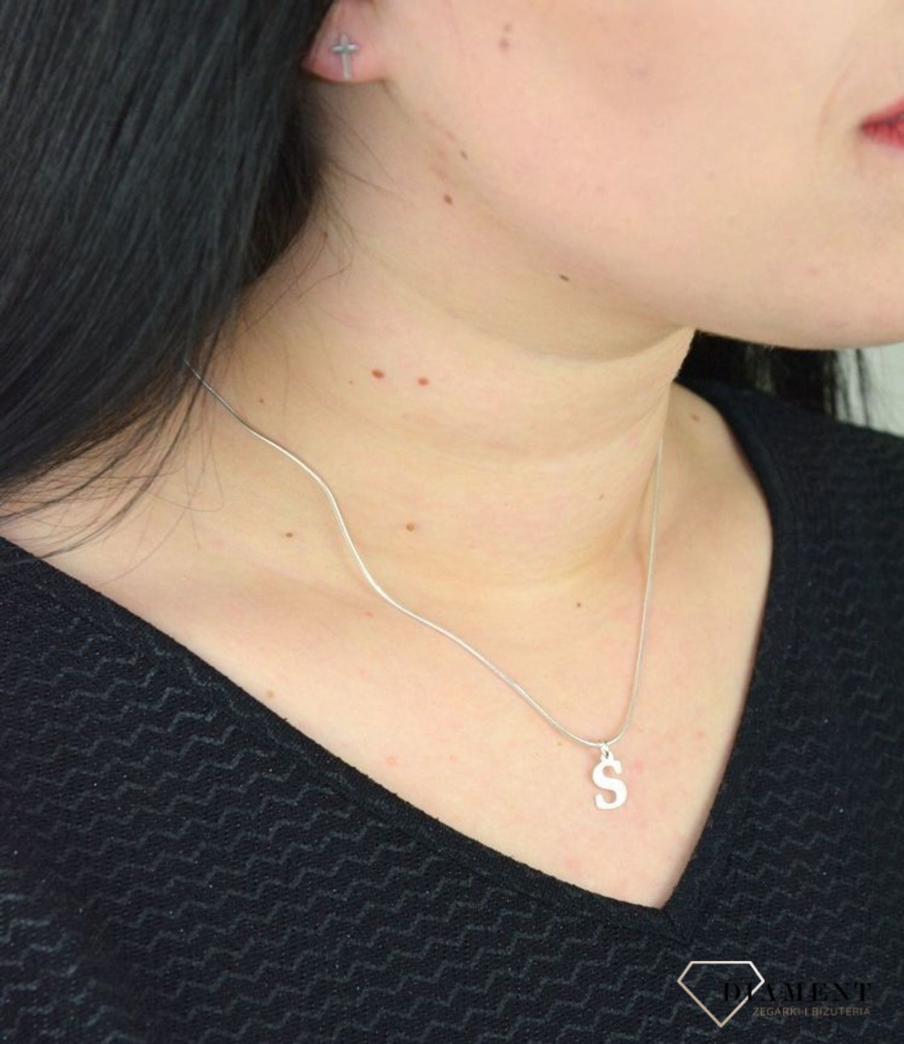 Srebrna zawieszka literka S 1 cm, 925 DIA-ZAW-4611S-925.jpg