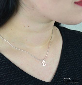 Srebrna zawieszka literka Z 1cm, 925 DIA-ZAW-4611Z-925. Literka Z wykonana z najwyższej próby srebra o wielkości 1 cm. Ta delikatna zawieszka z inicjałem będzie idealnym prezentem (1 (2).JPG