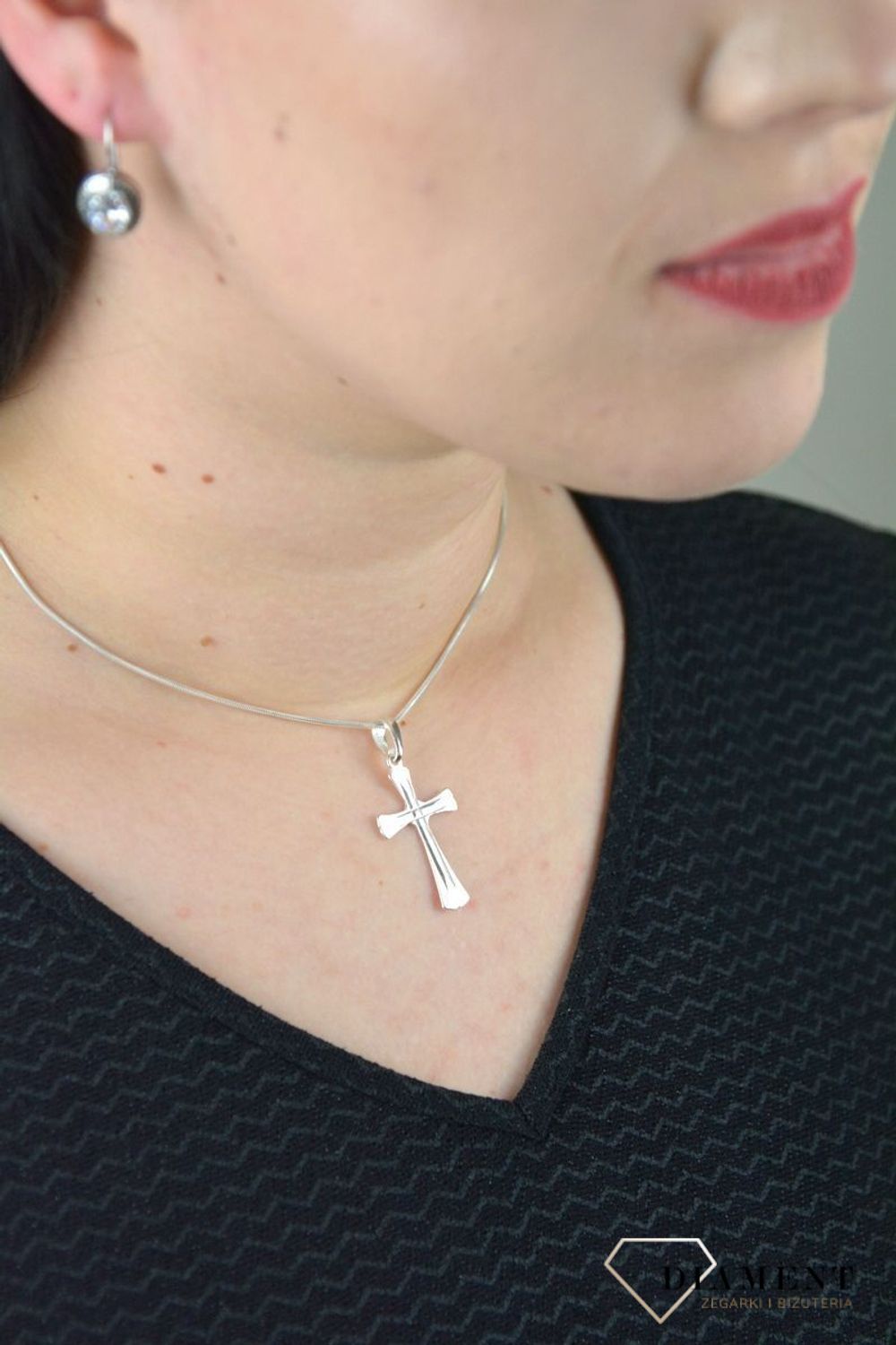 Srebrna zawieszka grawerowany gładki krzyżyk 925 DIA-ZAW-4612-925.jpg