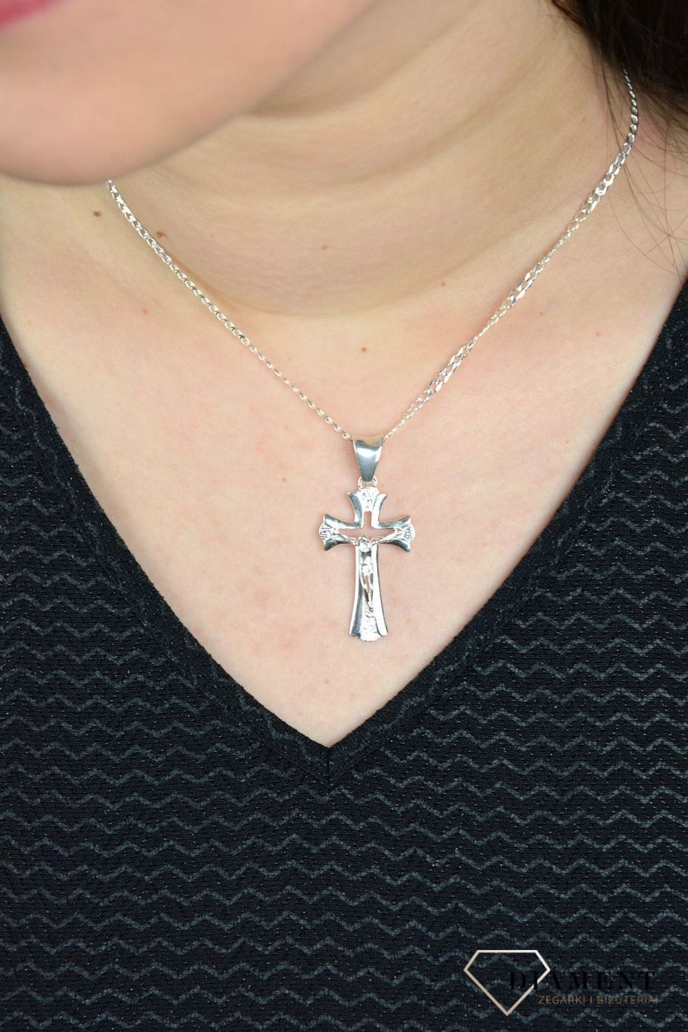 Zawieszka srebrny krzyżyk DIA-ZAW-4614-925.jpg