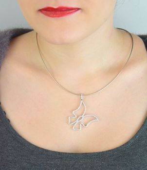 Duża zawieszka damska srebrna Ag 925 w kształcie motyla, zdobiona cyrkoniami. Wymiary 5 x 3,5 cm, waga 6,10 g. Idealna do naszyjników i eleganckich stylizacji (5).JPG