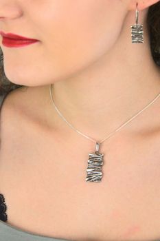 srebrna zawieszka oksydowana prostokąt 925 DIA-ZAW-4667-925 (2).jpg