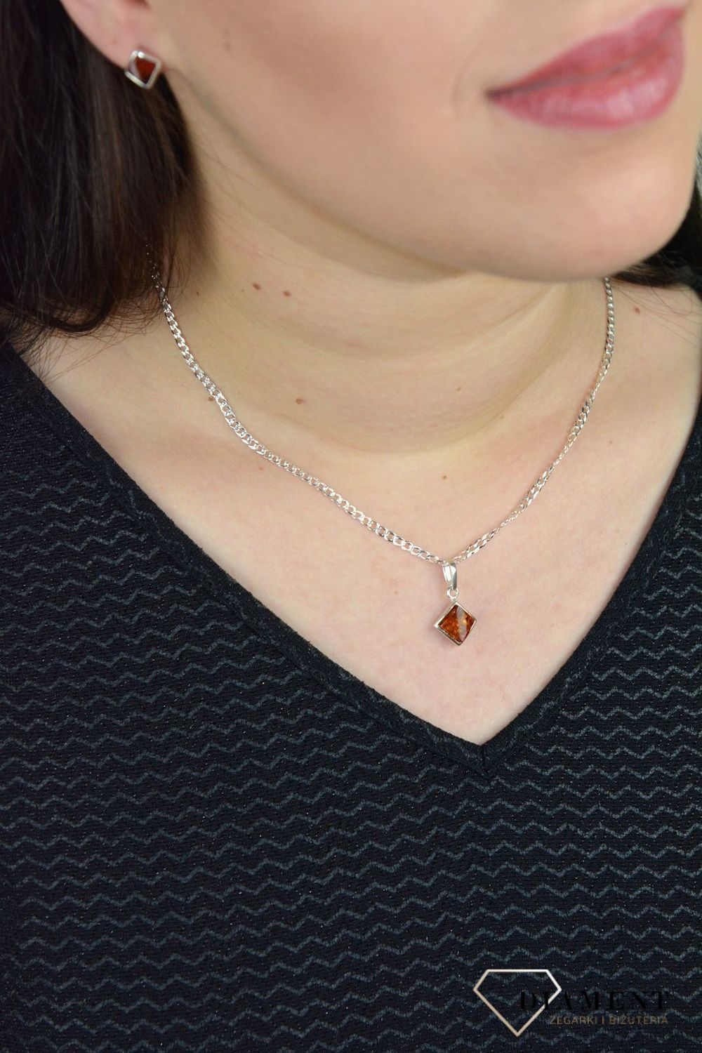 Zawieszka srebrna bursztyn bałtycki 'Głęboki brąz' DIA-ZAW-4701-925.jpg