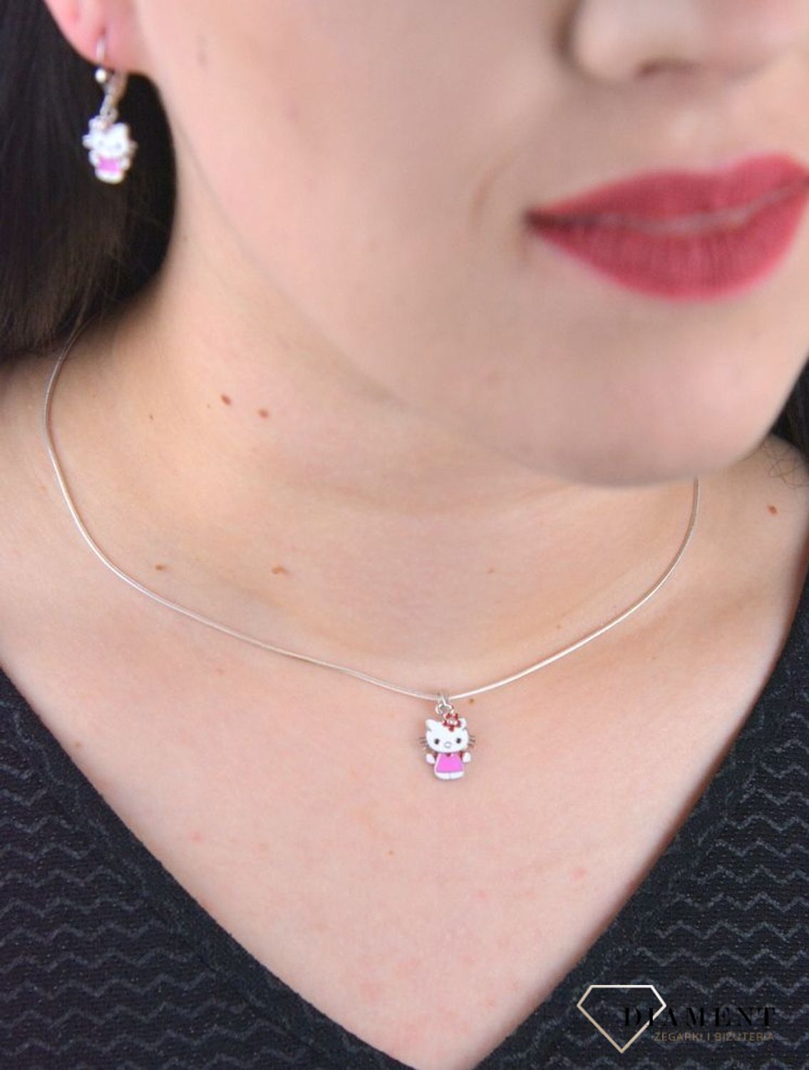 Srebrna zawieszka dla dziewczynki Hello Kitty biała i różowa emalia DIA-ZAW-4791-925.jpg