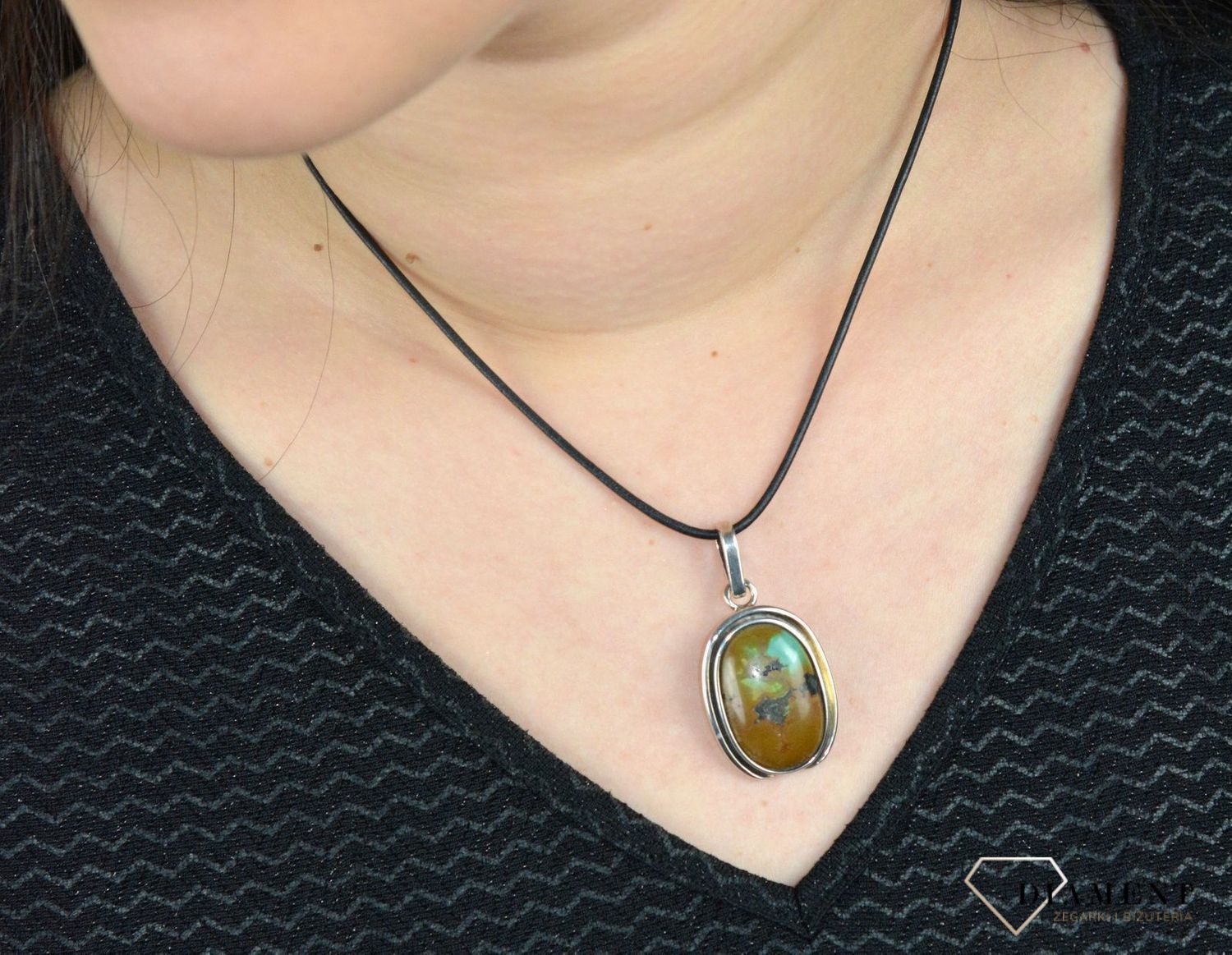 Zawieszka srebrna z naturalnym turkusem DIA-ZAW-4838-925.jpg