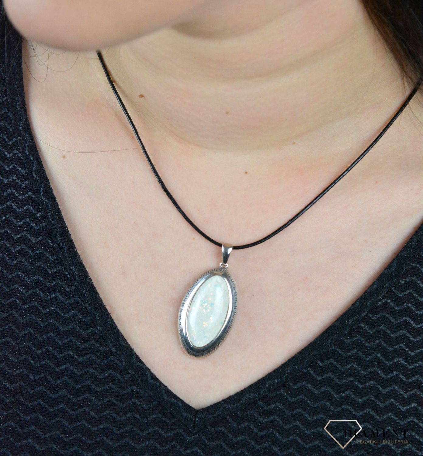 Efektowna zawieszka opal syntetyczny DIA-ZAW-4839-925.jpg