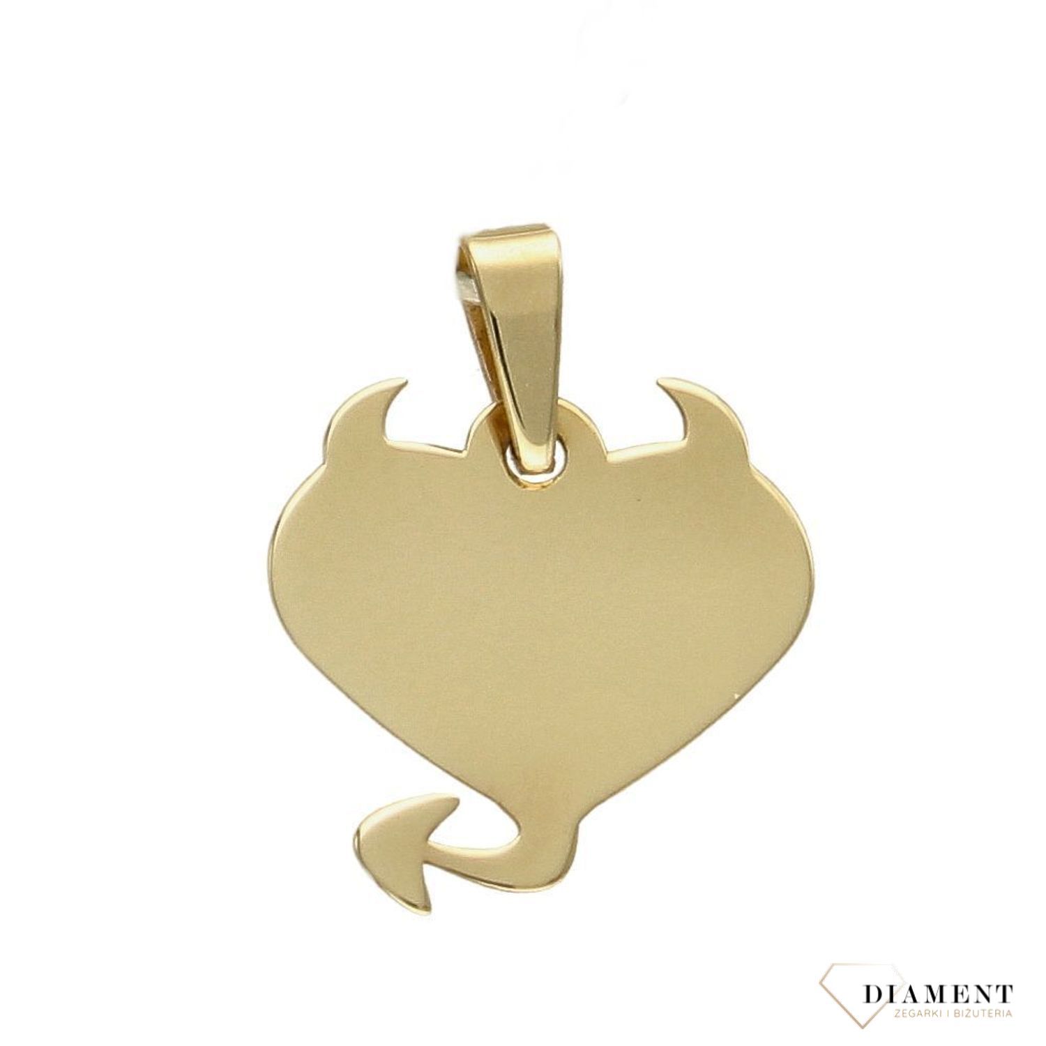 Złota zawieszka w kształcie serca z ozdobnym wzorem. Elegancki wisiorek wykonany z najwyższej jakości 14 –karatowego żółtego złota. Ta unikalna biżuteria, która zachwyci każdą kobietę..jpg