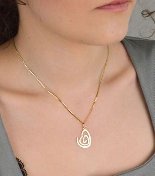 Złota zawieszka – serce w kształcie spirali DIA-ZAW-5238-585 💛Elegancki wisiorek wykonany z najwyższej jakości 14-karatowego żółtego złota 💛. To unikalna biżuteria, która zachwyci każdą kobietę 💖 (2).JPG