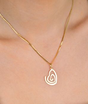 Złota zawieszka – serce w kształcie spirali DIA-ZAW-5238-585 💛Elegancki wisiorek wykonany z najwyższej jakości 14-karatowego żółtego złota 💛. To unikalna biżuteria, która zachwyci każdą kobietę 💖 (3).JPG