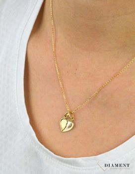 Zawieszka złota serce 585 dwie połówki . Złota zawieszka w kształcie serca, zawieszka w kształcie serca dla dwojga. Elegancki wisiorek wykonany z najwyższej jakości 14 –karatowego żółtego  (3).JPG