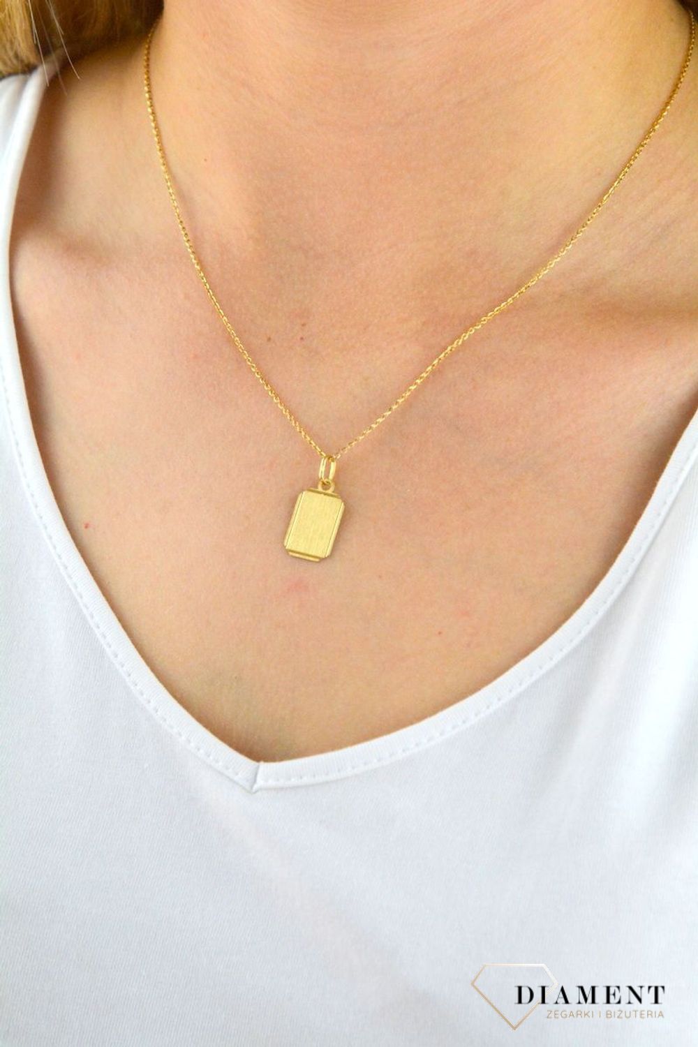 Złota zawieszka 'Minimalistyczny nieśmiertelnik' DIA-ZAW-5247-585.jpg