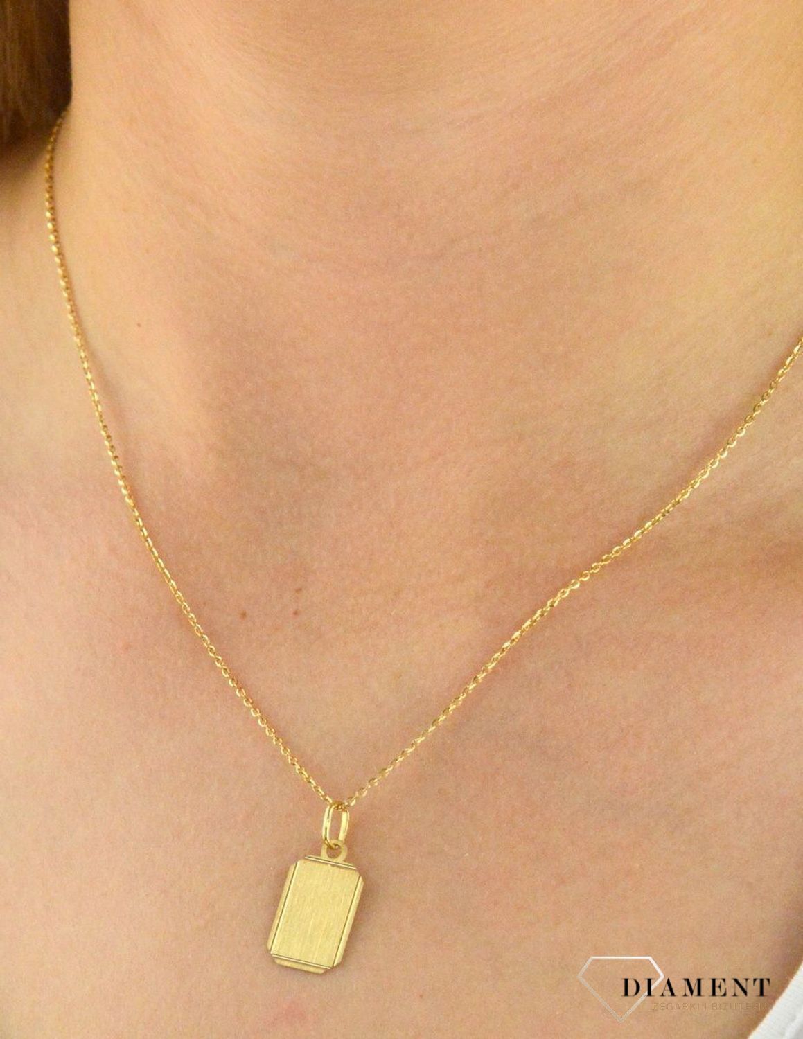 Złota zawieszka 'Minimalistyczny nieśmiertelnik' DIA-ZAW-5247-585.jpg