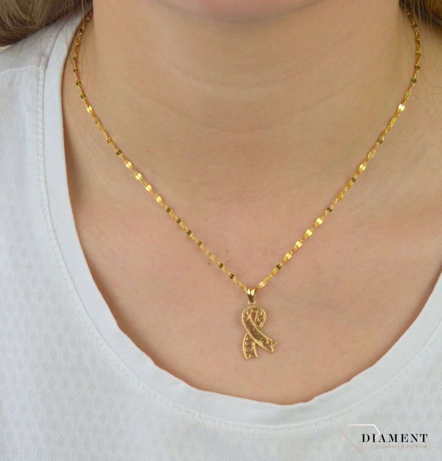 Złota zawieszka wstążka z napisem Hope DIA-ZAW-5256-585.jpg