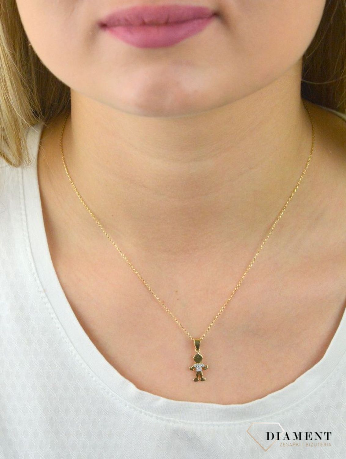 Złota zawieszka ludzik chłopiec z cyrkonią DIA-ZAW-5264-585.jpg