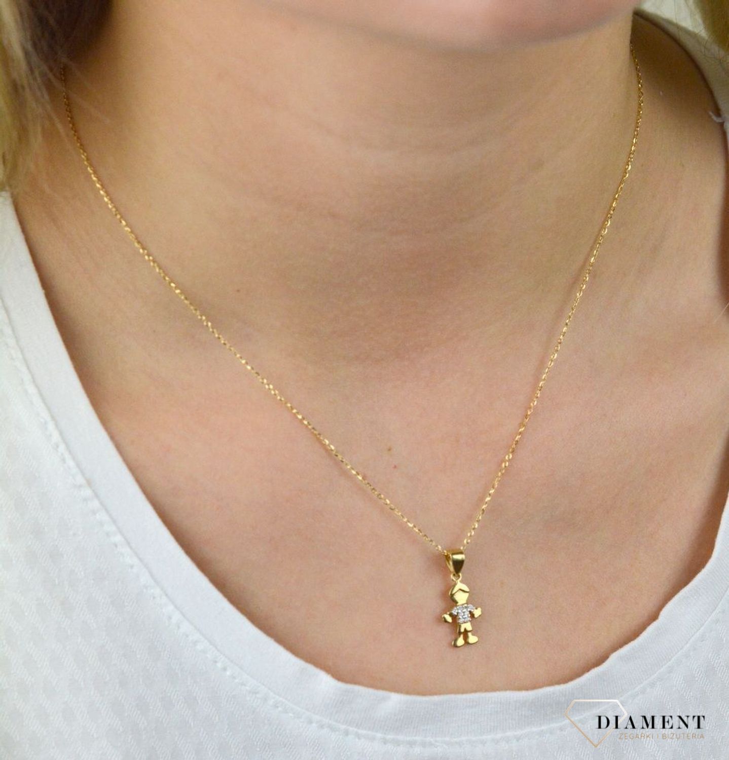 Złota zawieszka ludzik chłopiec z cyrkonią DIA-ZAW-5264-585.jpg