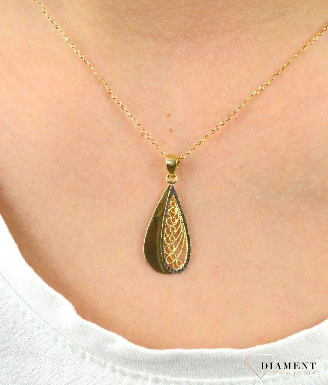 Złota zawieszka owalna ażurowa z białym złotem DIA-ZAW-5267-585.jpg