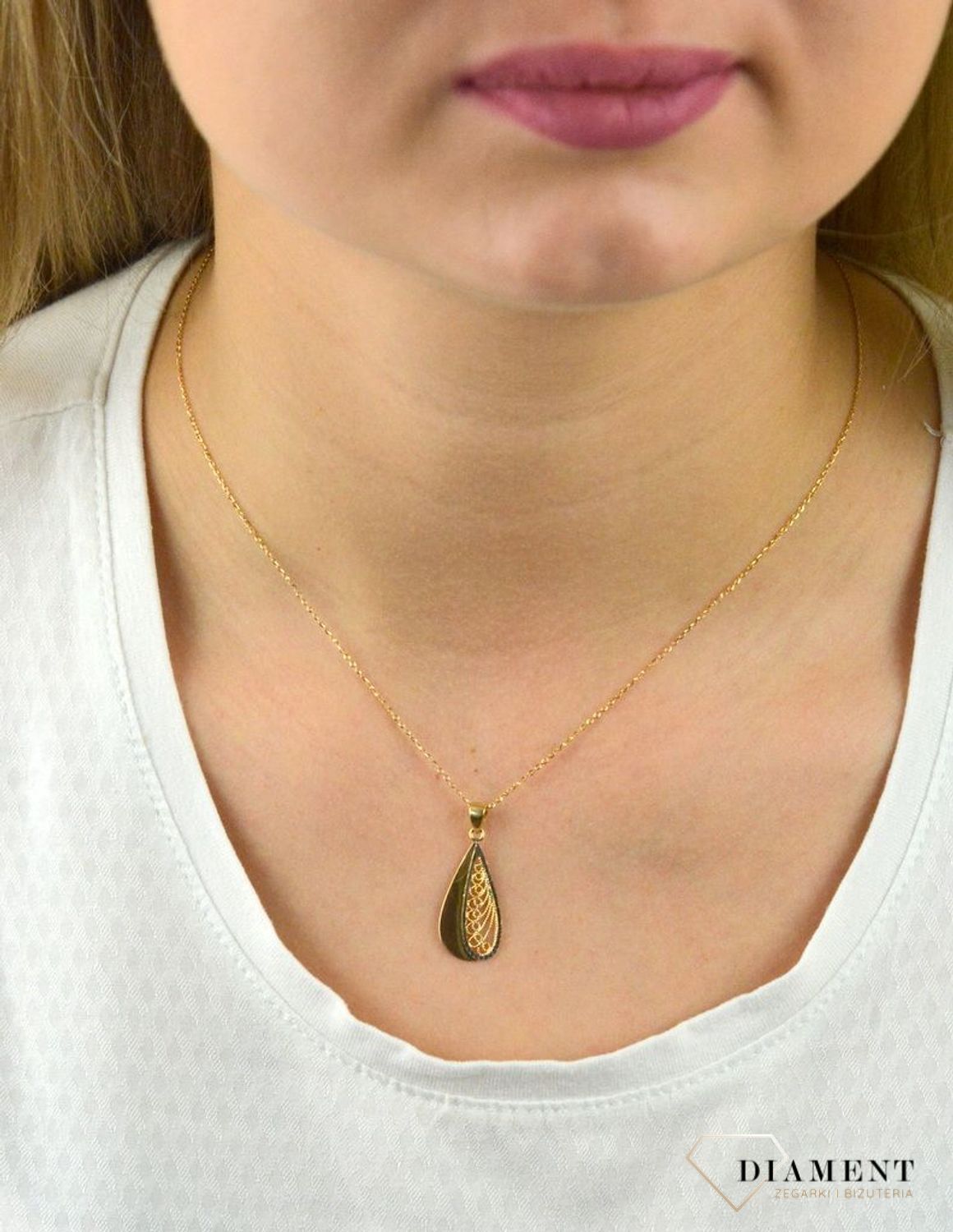 Złota zawieszka owalna ażurowa z białym złotem DIA-ZAW-5267-585.jpg