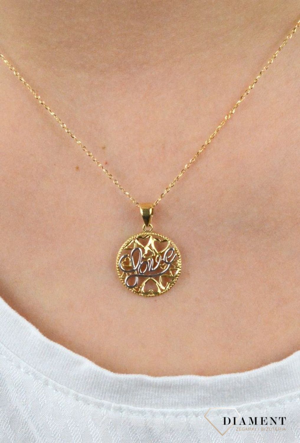 Złota zawieszka kółko z serduszkami i napisem love DIA-ZAW-5284-585.jpg
