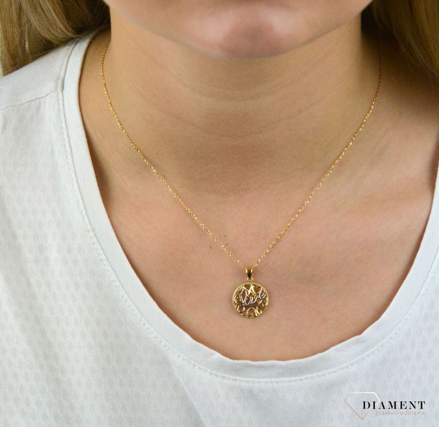 Złota zawieszka kółko z serduszkami i napisem love DIA-ZAW-5284-585.jpg