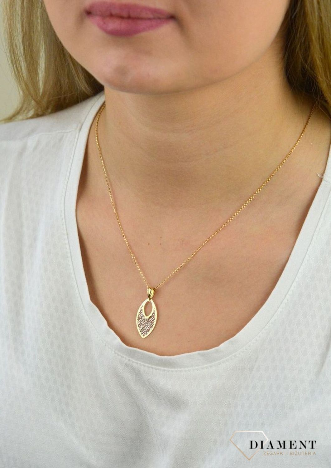 Złota zawieszka ażur wzór z białego złota DIA-ZAW-5288-585.jpg