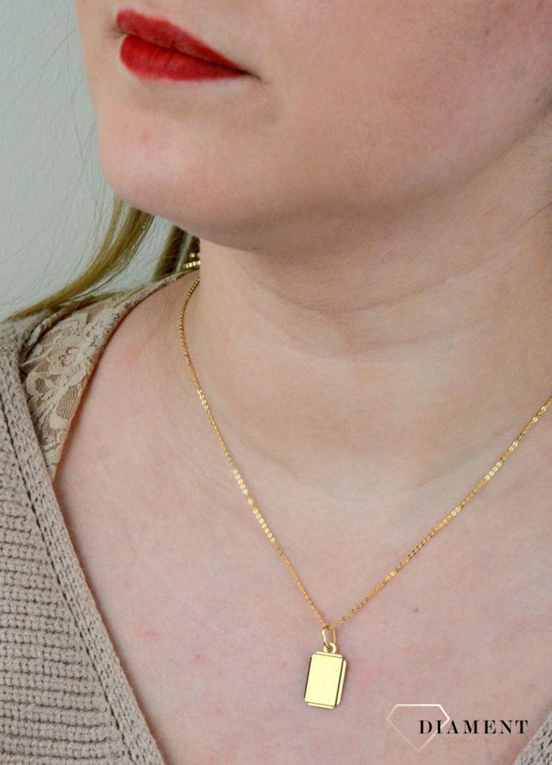 Złota zawieszka blaszka 'Matowy nieśmiertelnik ze zdobieniem' DIA-ZAW-5290-585.jpg