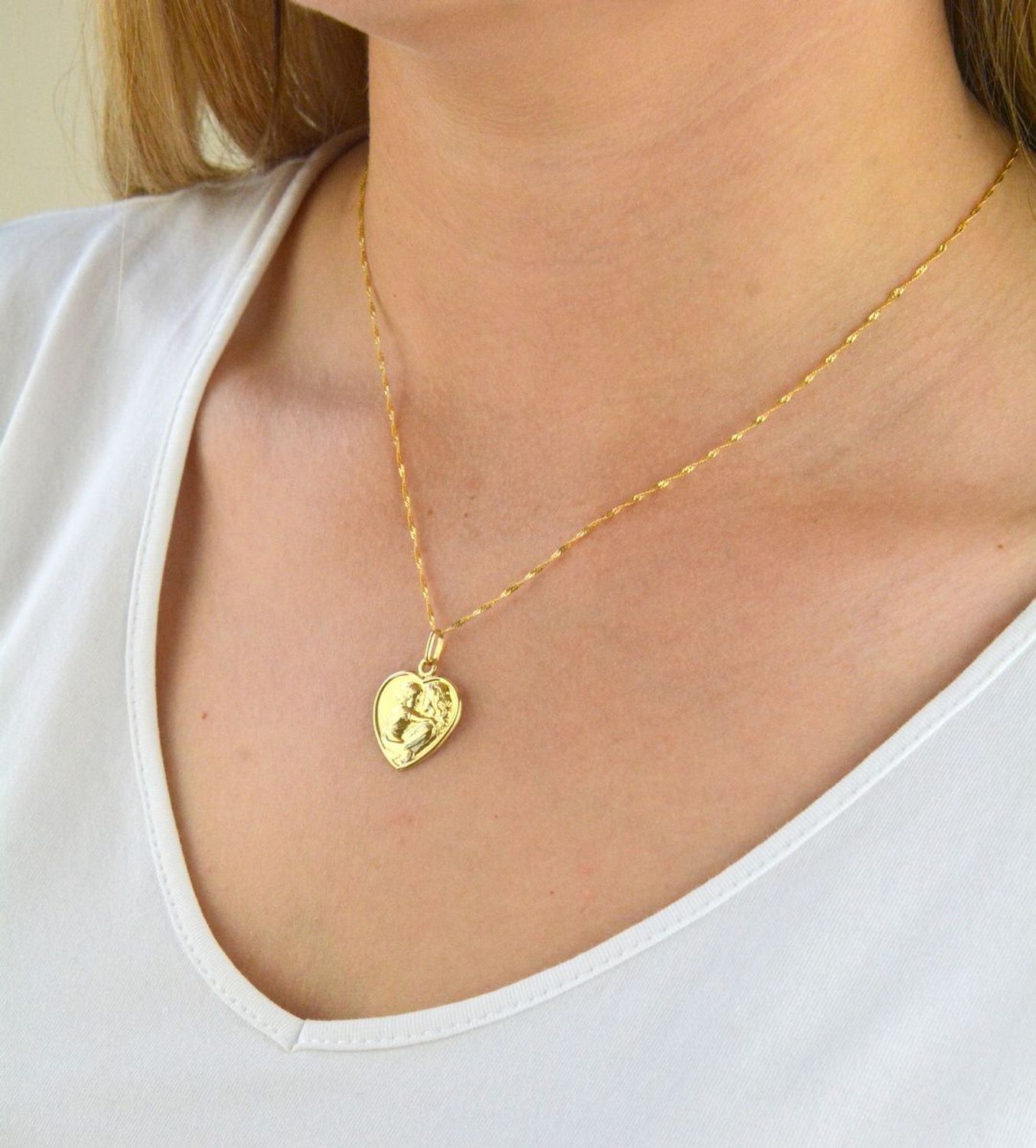 Złota zawieszka Matka z Dzieckiem DIA-ZAW-5347-585.jpg