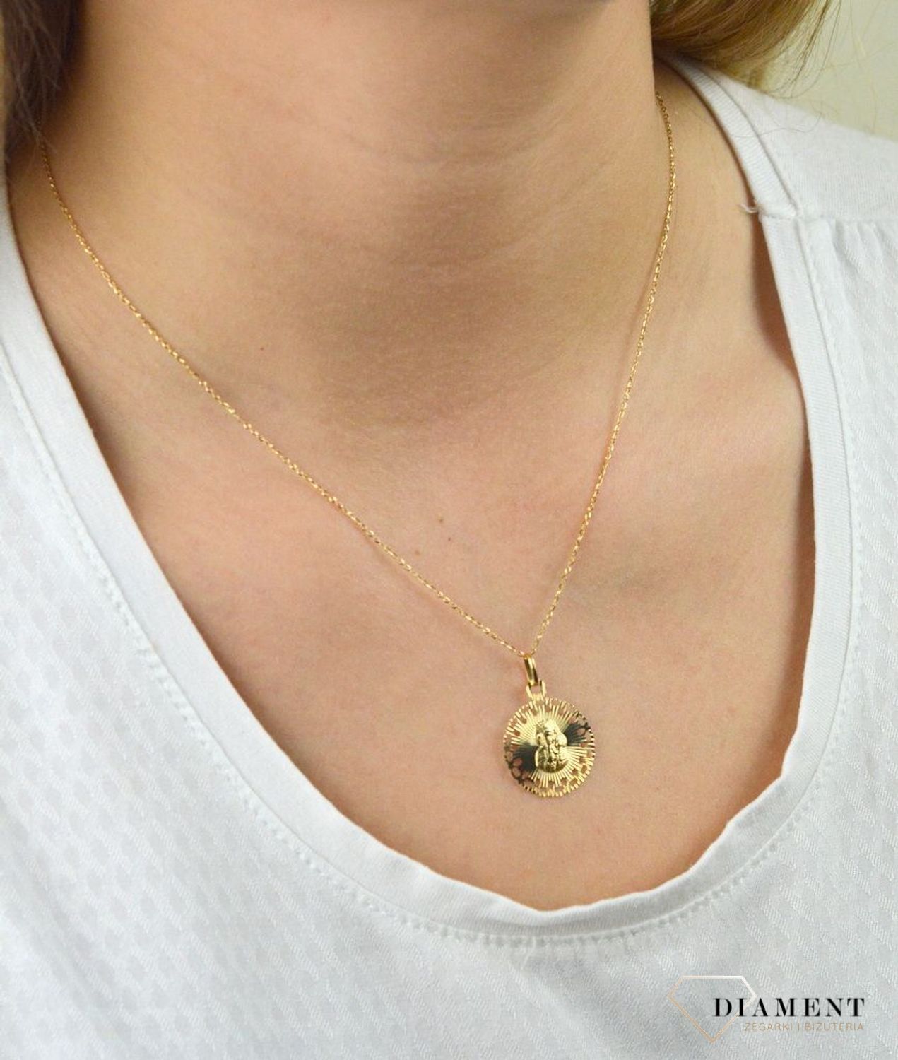 Złota zawieszka medalik Matka Boska Częstochowska DIA-ZAW-5357-585.jpg