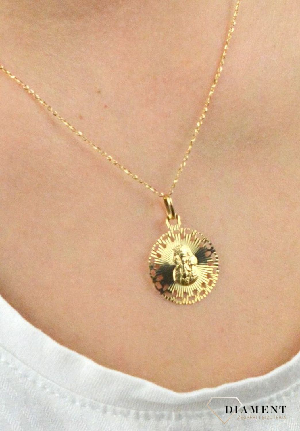 Złota zawieszka medalik Matka Boska Częstochowska DIA-ZAW-5357-585.jpg