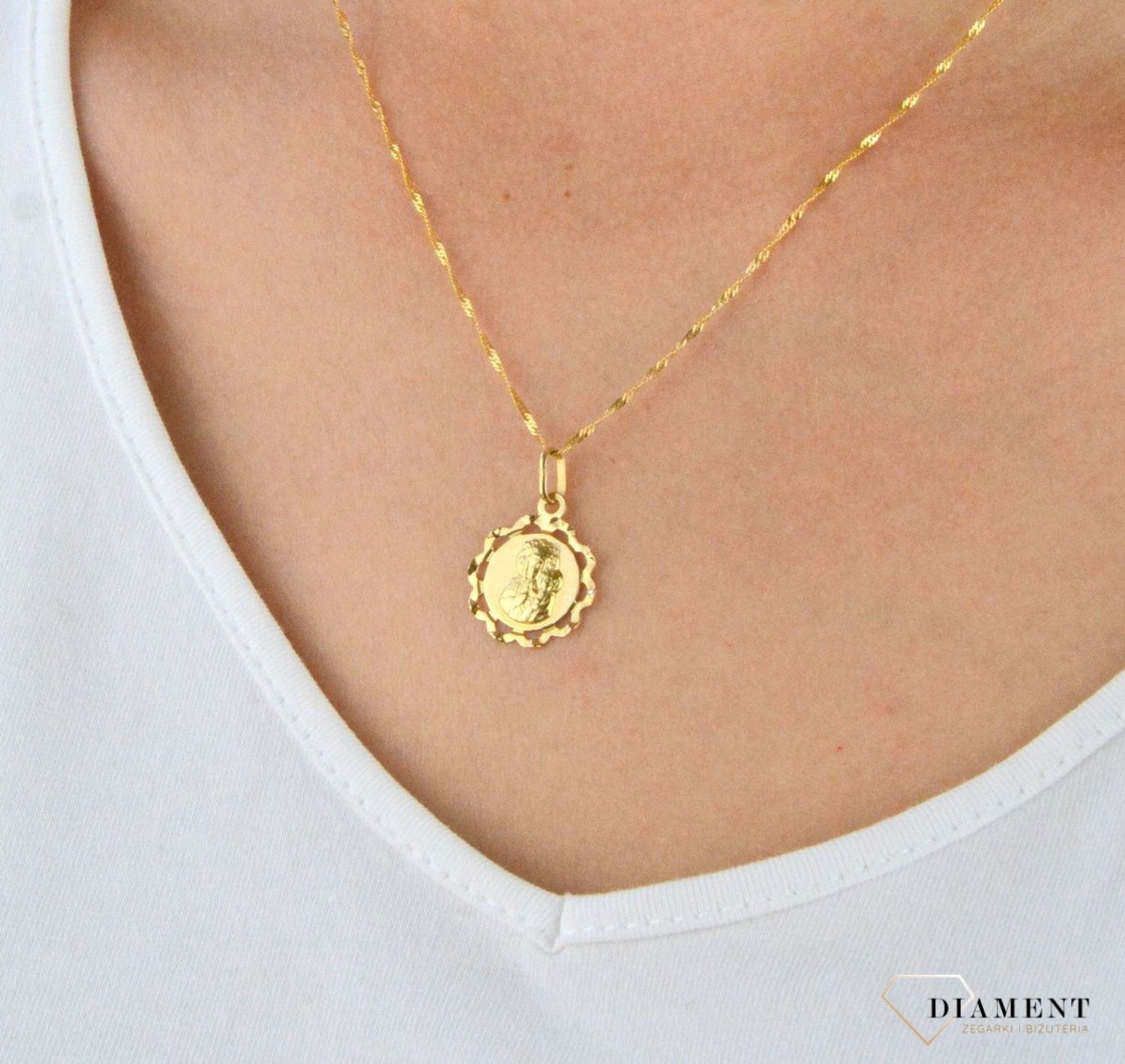 Złota zawieszka medalik Matka Boska Częstochowska DIA-ZAW-5358-585.jpg