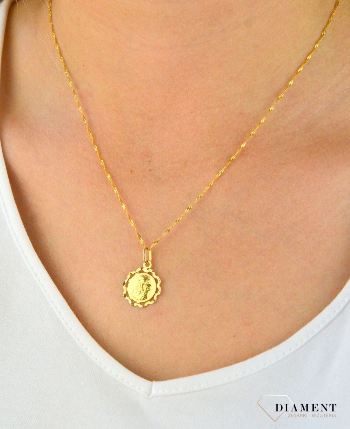 Złota zawieszka medalik Matka Boska Częstochowska DIA-ZAW-5358-585.jpg