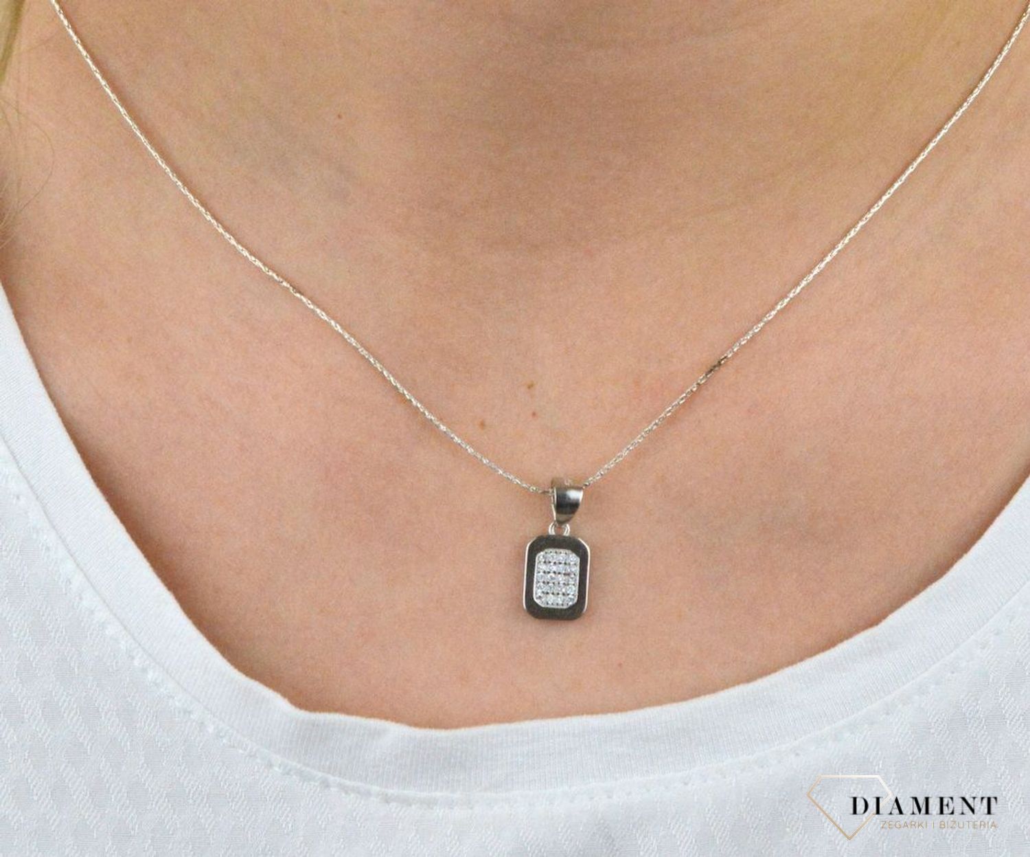 Srebrna zawieszka wysadzana cyrkoniami DIA-ZAW-5457-925.jpg