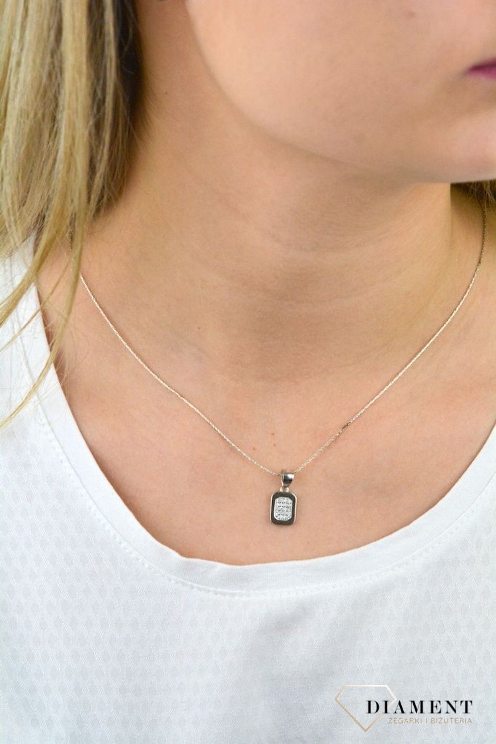 Srebrna zawieszka wysadzana cyrkoniami DIA-ZAW-5457-925.jpg