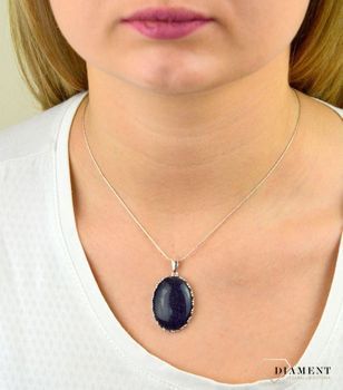 Srebrna zawieszka noc kairu DIA-ZAW-5492-925. Srebrna owalna zawieszka wykonana z próby 925 z kamieniem naturalnym noc Kairu. Tak skomponowany olśniewający wisiorek srebrny o wyjątkowym wz (3).JPG