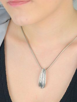 Zawieszka srebrna owalna, biżuteria damska srebro 925, ozdobna zawieszka z wzorem, DIA-ZAW-5763-925, srebro próby 925, elegancka zawieszka dla kobiety, duża zawieszka srebrna, stylowa biżuteria (1).JPG