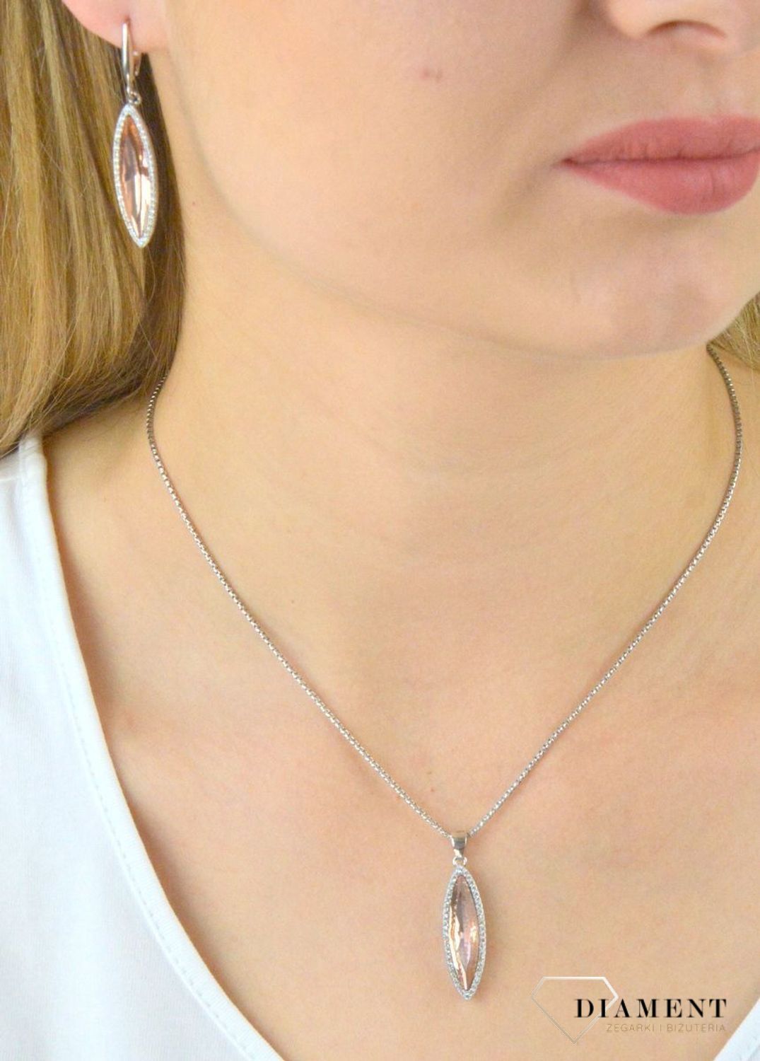 Zawieszka  srebrna z dużą cyrkonią DIA-ZAW-5919-925. Zawieszka srebrna łezka. Zawieszka srebrna z cyrkoniami. Zawieszka idealna na prezent. Zawieszka na każdą okazję..jpg