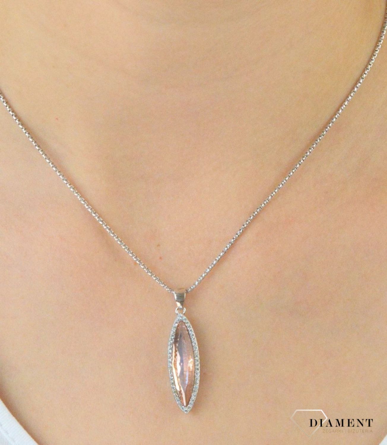 Zawieszka  srebrna z dużą cyrkonią DIA-ZAW-5919-925. Zawieszka srebrna łezka. Zawieszka srebrna z cyrkoniami. Zawieszka idealna na prezent. Zawieszka na każdą okazję..jpg