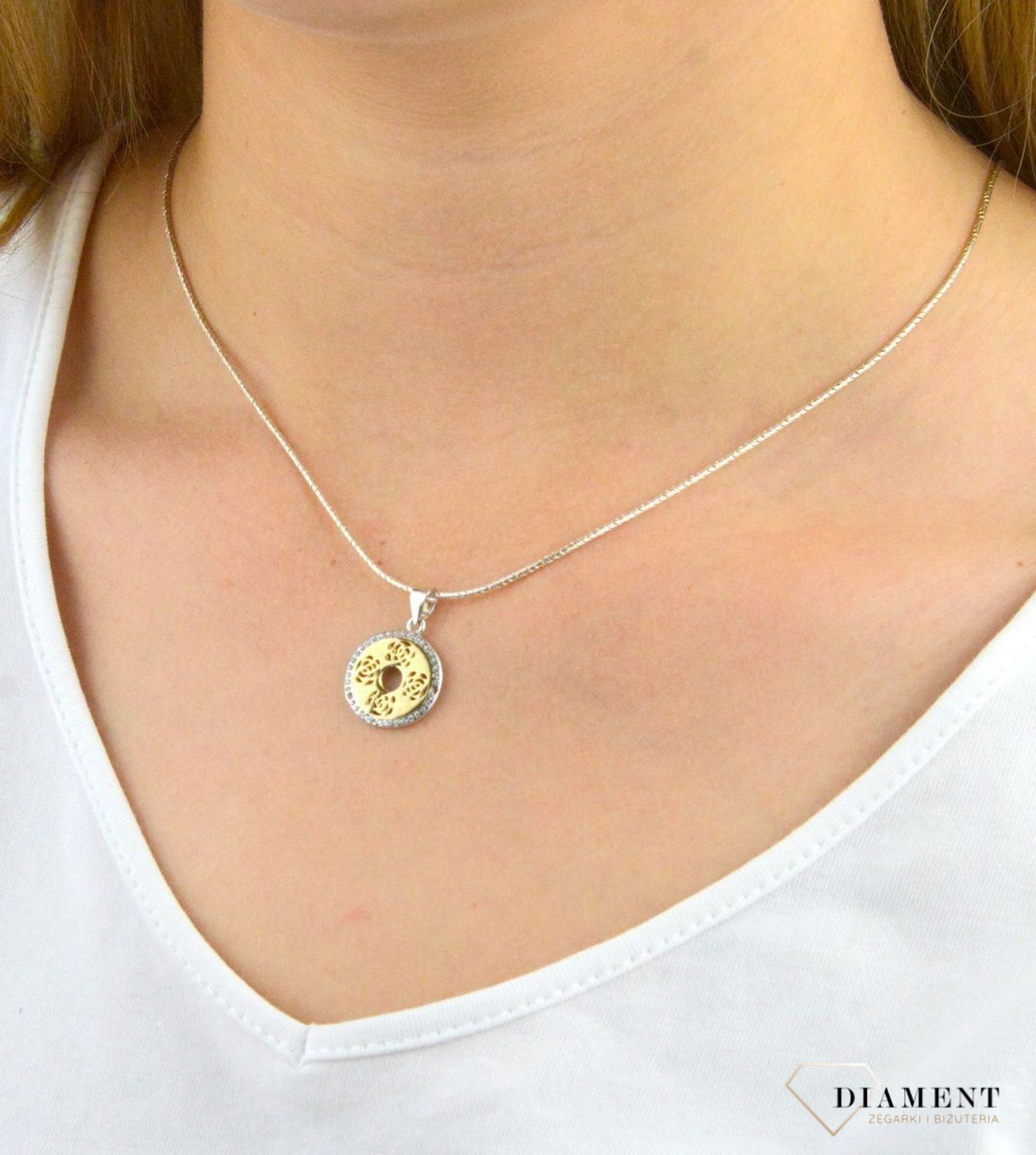 Zawieszka srebrna z pozłacanym elementem DIA-ZAW-6080-925.  Srebrna zawieszka damska. Zawieszka z cyrkoniami. Zawieszka srebrna pozłacana. Srebrna zawieszka na każdą okazję. Idealna zawieszka na prezent..jpg