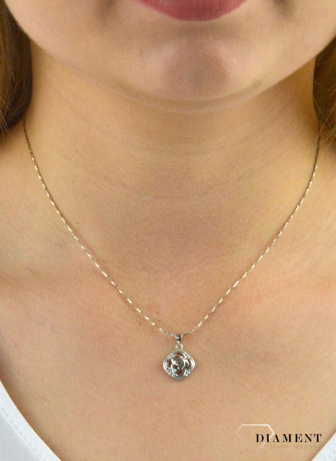 Zawieszka srebrna 'Róża' DIA-ZAW-6083-925. Zawieszka srebrna. Zawieszka srebrna z różą. Zawieszka srebrna idealna na prezent. Zawieszka srebrna na każdą okazję..jpg